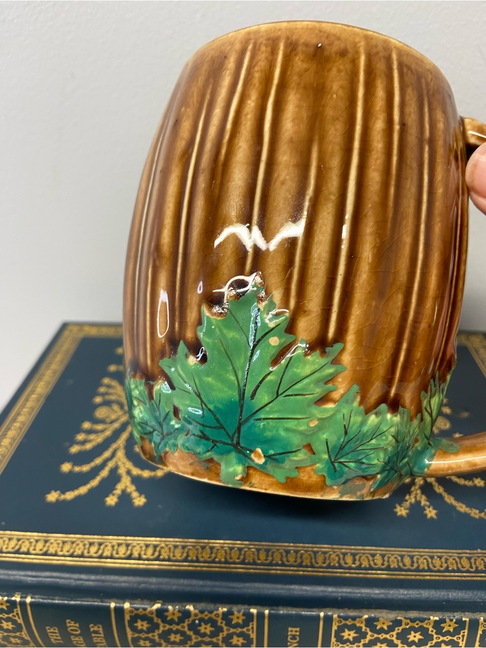 Vintage Ceramic Beaver Handle Mug Hand Painted Leaves 1950's Shafford Japan - Picture 4 of 8